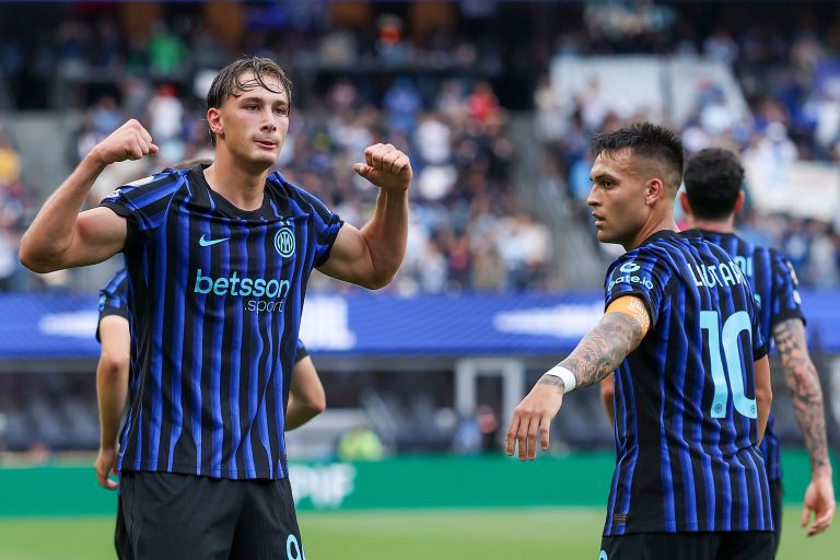 Pio Esposito celebrating his first goal for Inter Milan. The goal against River Plate was assisted by Petar Susic
