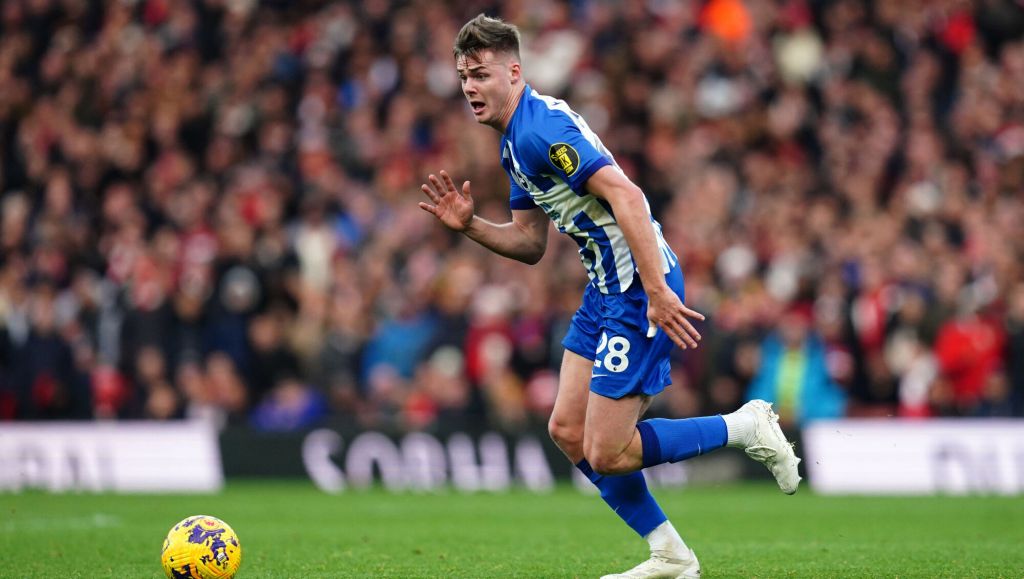 Evan Ferguson playing for Brighton, he is expected to move to Roma this summer.
